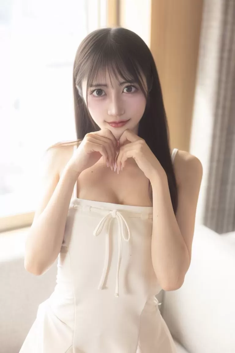 会英语的广告设计师安娜~身材性格没得说~