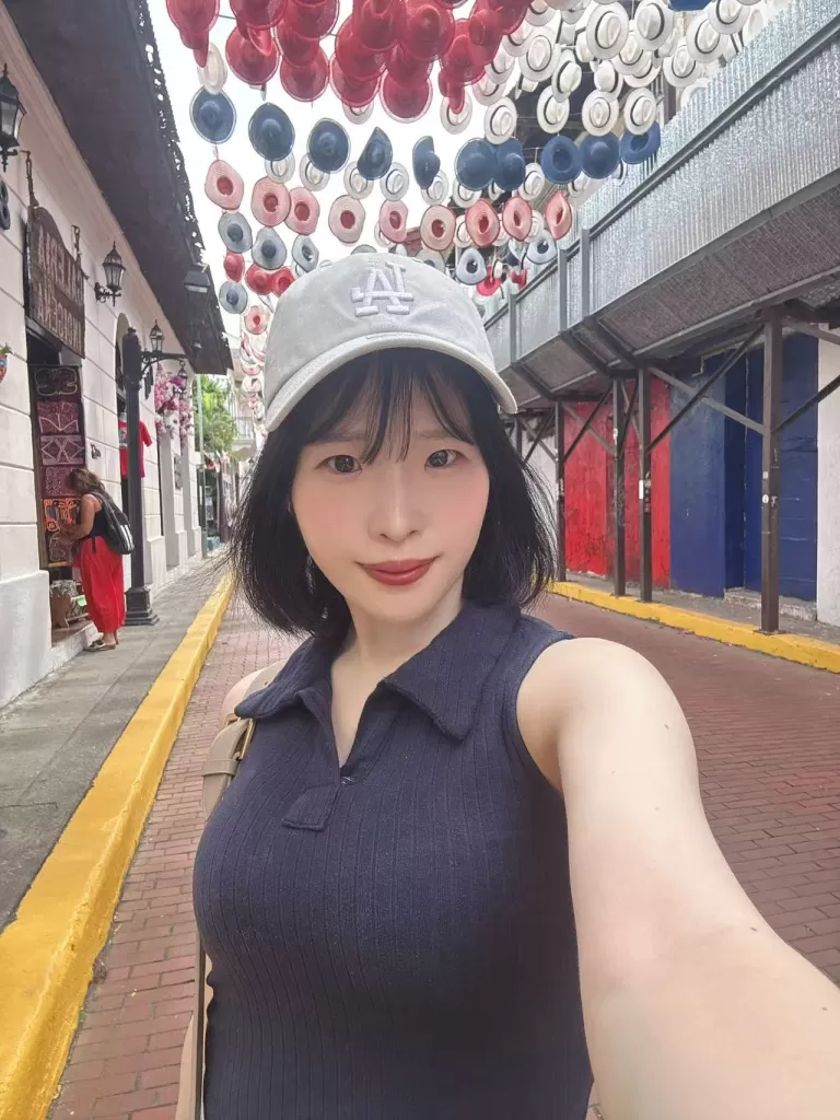 性价比超级高的米奇，语言非常好，英语 西语很六皮肤很好