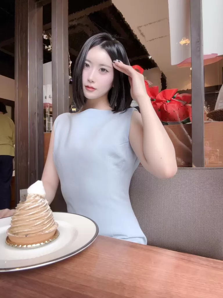 大阪完美女友毛娜,颜值 身材顶双商在线